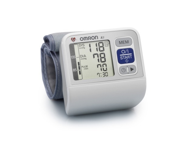 ESFIGMOMANÓMETRO DIGITAL OMRON R3-I PLUS