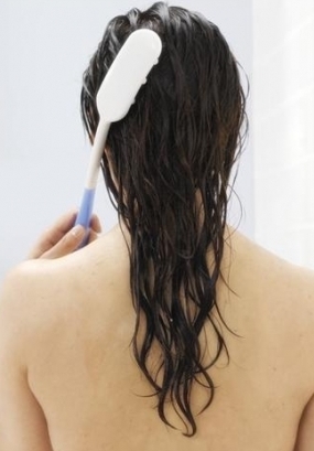 ESCOVA LAVA CABELO